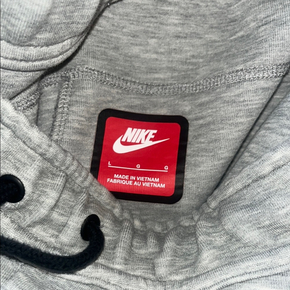 Nike Tech Gray Sweatpants - Picture 3 of 3